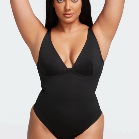 SHE’S WAISTED | Sculpting Bodysuit Bra + Thong in Black - Picture 1 of 8